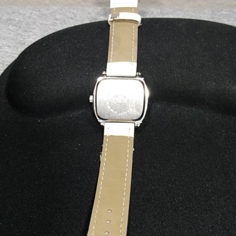 Quartz Watch - Picture 3 of 4